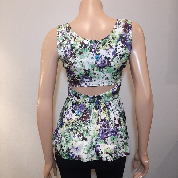 DYLAN & ROSE Sleeveless Floral Peplum Top Silky Cut Out Blouse - Picture 6 of 11